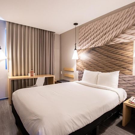 Ibis Tijuana Hotel Exterior photo
