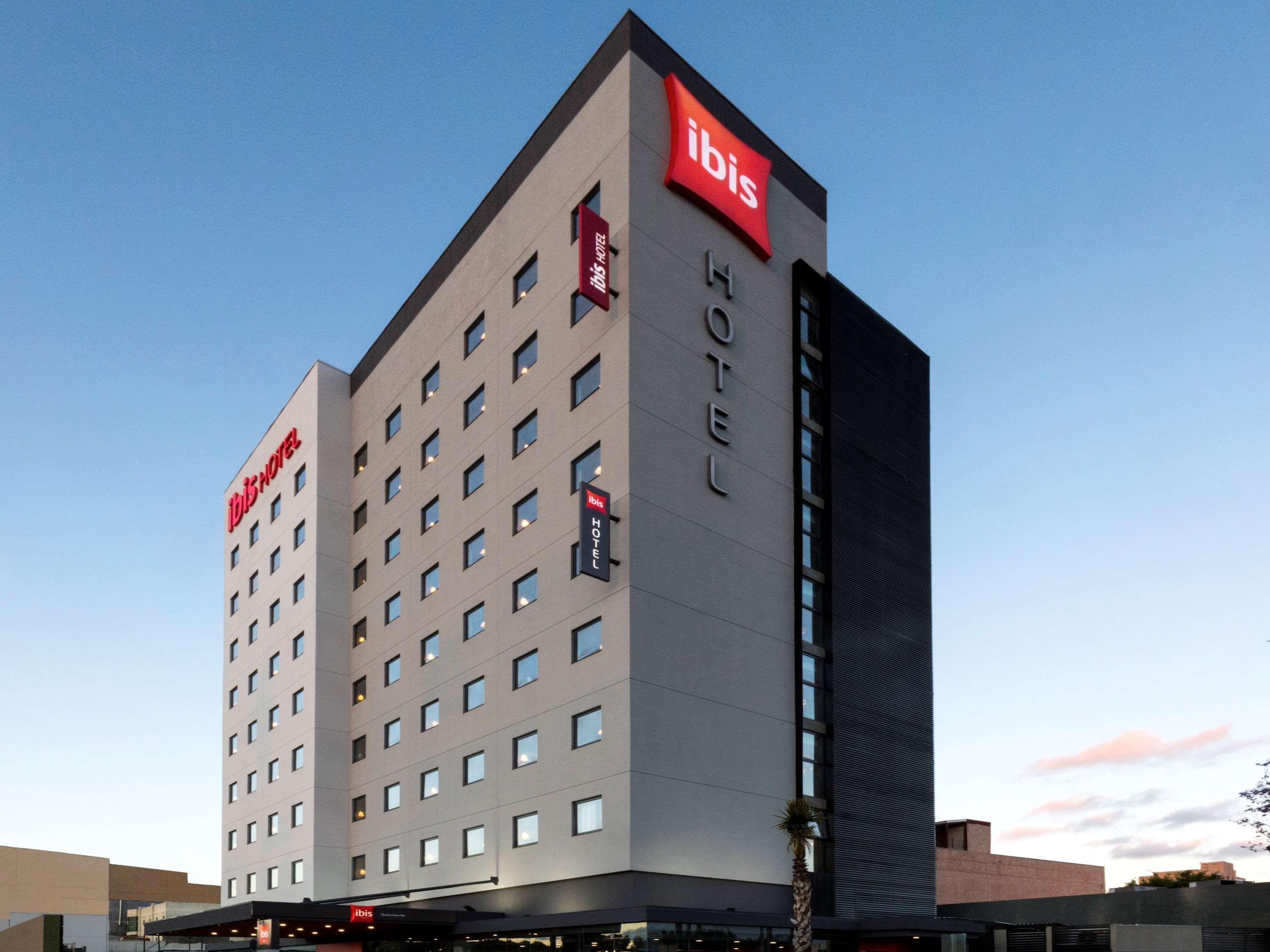 Ibis Tijuana Hotel Exterior photo