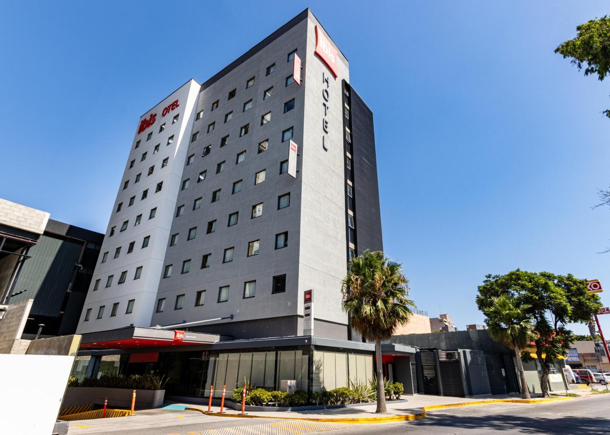 Ibis Tijuana Hotel Exterior photo